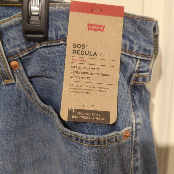 Levi's 505 Regular Jeans, NWT, 40x30 - Picture 3 of 6